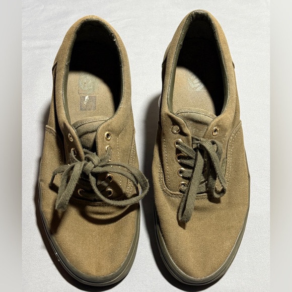 Vans “Eras” Army Green Gumsole - Picture 6 of 10